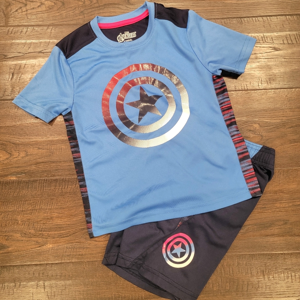 Boys size 4/5 Captain America short set